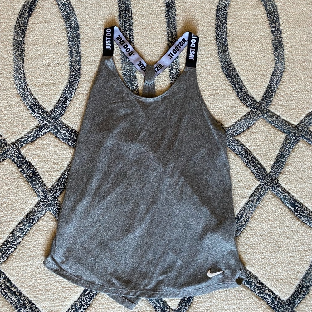Women’s NIKE workout tank